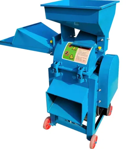 Four kilowatt hammer mill combining grain grinding and forage chopping